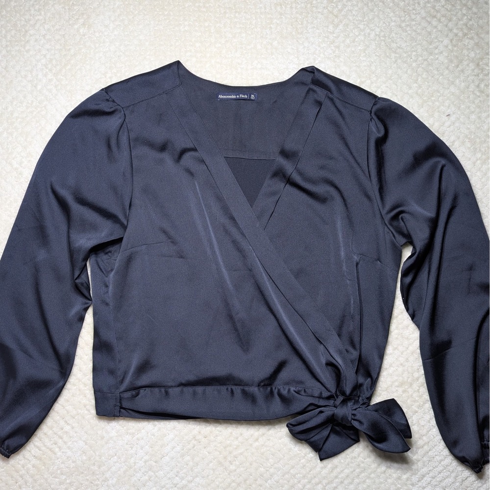 Abercrombie & Fitch Navy Blue Satin Wrap Top Long Sleeve V-Neck‎ XL Cropped Tie